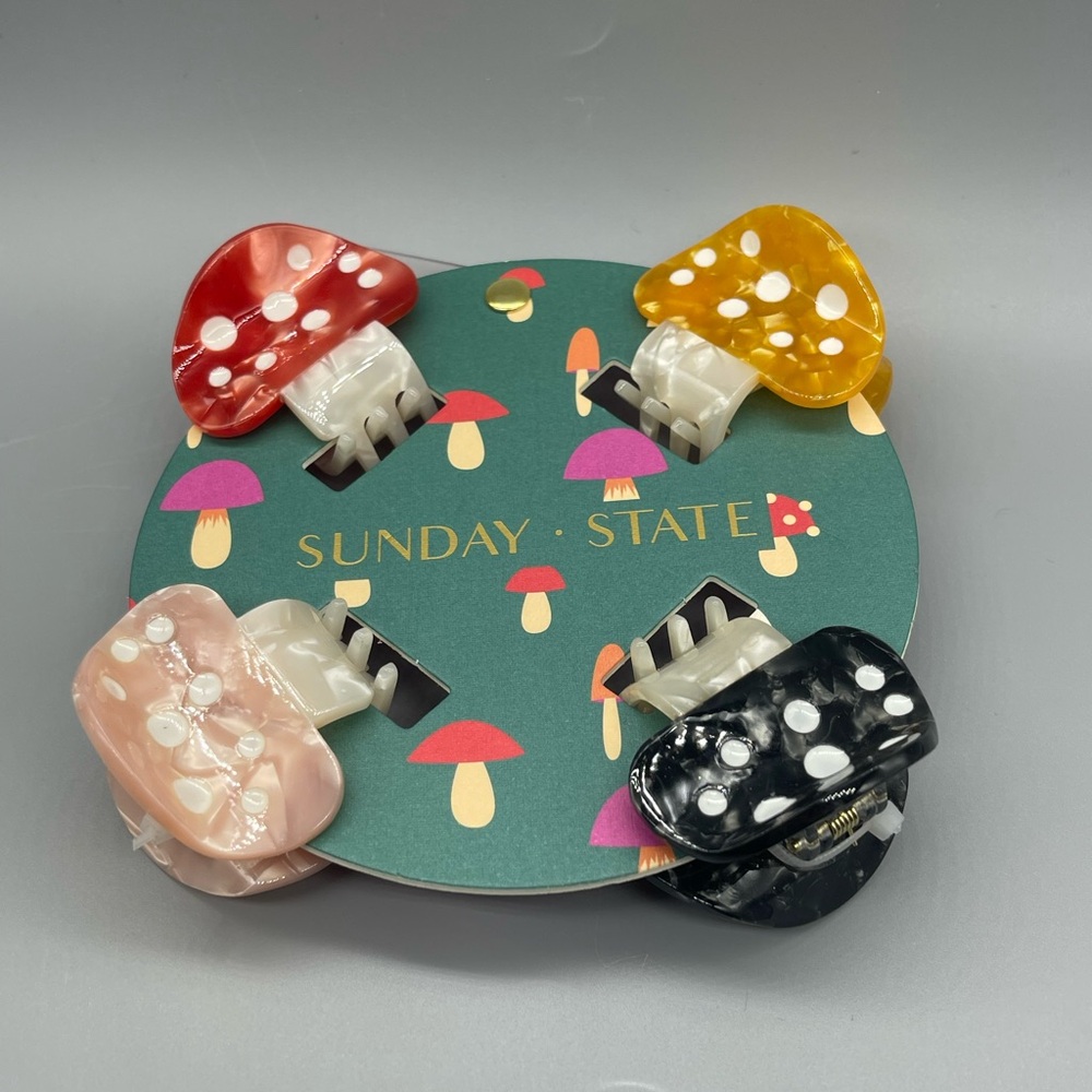 Sunday State Mushroom Hair Clips Set